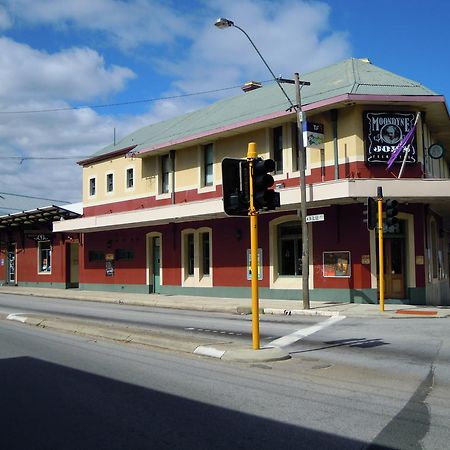 Moondyne Joe'S Hotel Fremantle Bagian luar foto